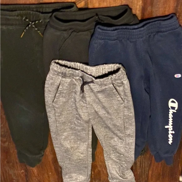 Campion & All in Motion Kids Joggers - Black, Gray, and Navy Lot of 4 (size 6) - Picture 8 of 8